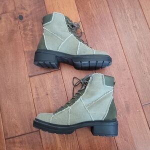 Rocket Dog Irys Olive Green Canvas Combat Boots Size 8.5